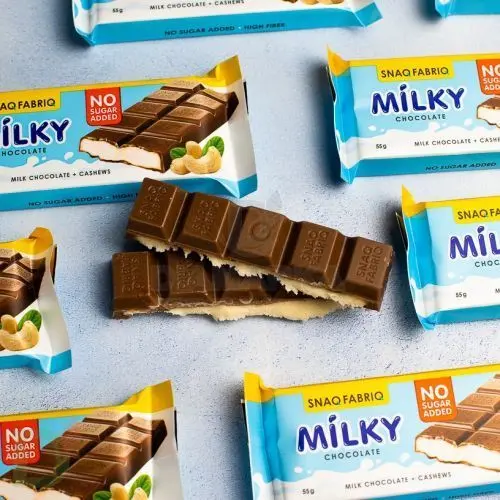 Шоколад Snaq Fabriq Milky без сахара с молочно-ореховой начинкой 55гр